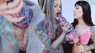 Alternative Teen Gets Anal Fucked And Has Orgasm On Big Toys